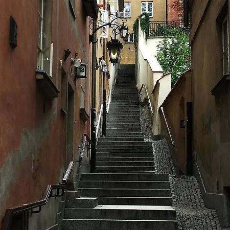 Europa24 - Old Town - Wystawiamy Faktury - Zameldowanie Od 13'00